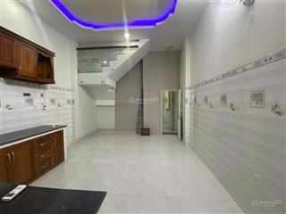 Trống phòng trệt đối diện đh luật cs2 & ngay gigamall