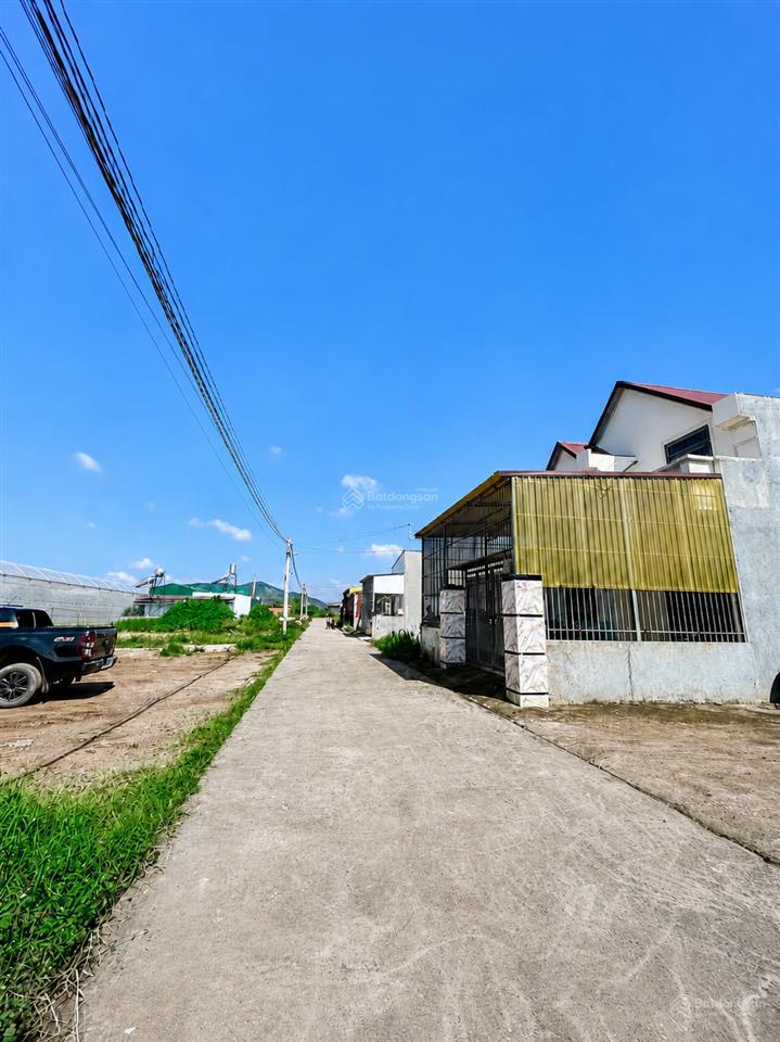 Ngộp gấp  730 triệu đất có thổ cư  gần sân bay  đông dân cư
