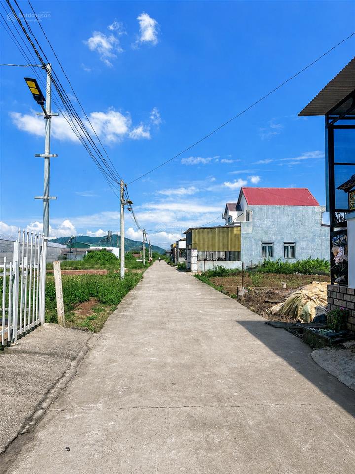 Ngộp gấp  730 triệu đất có thổ cư  gần sân bay  đông dân cư