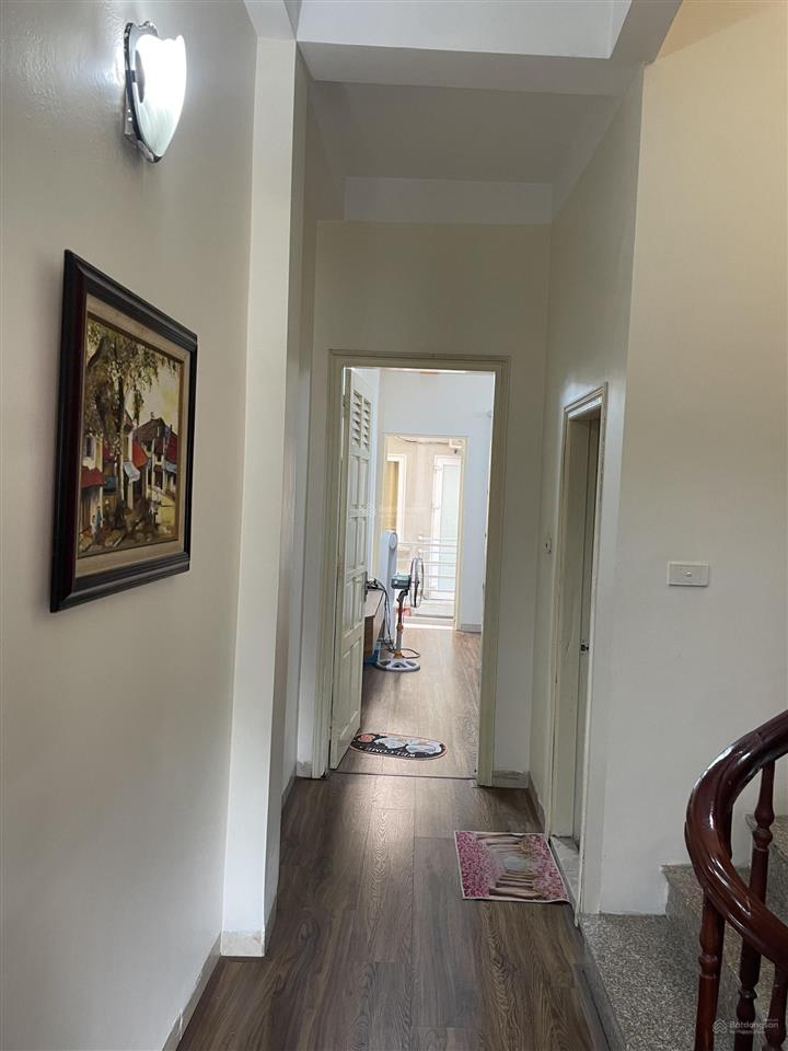 Bán nhà ngõ 33 phố vĩnh phúc, 5 tầng, 48m2, mặt tiền 4m, giá nhỉnh 12,9 tỷ có thương lượng
