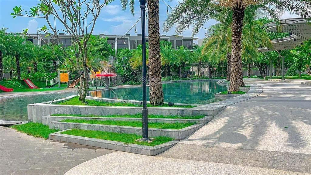 Bán gấp biệt thự cao cấp full nội thất tp mới bình dương