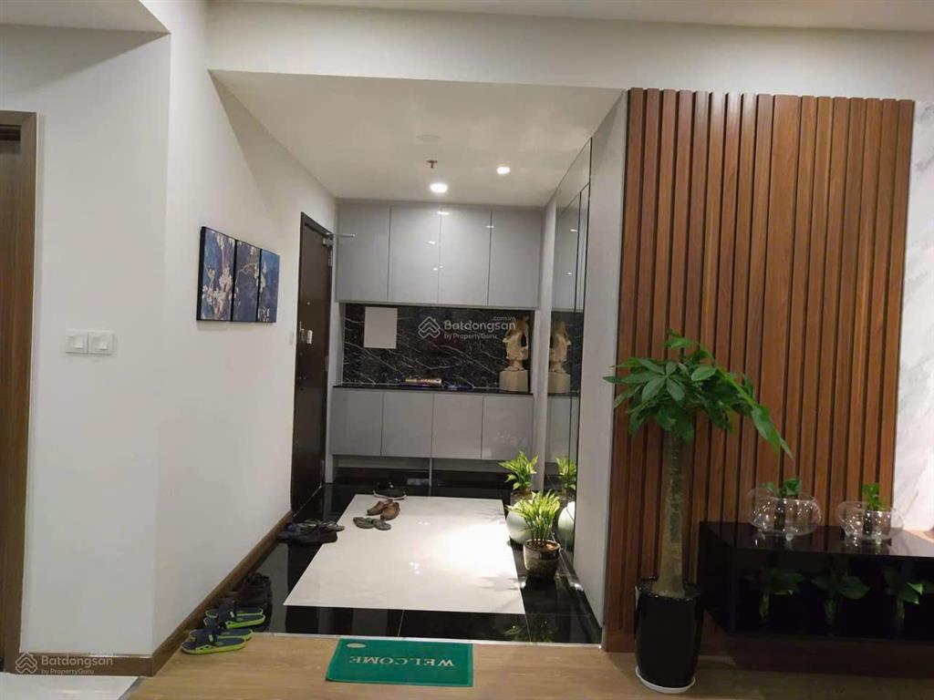 Chủ nhà gửi bán căn hộ chung cư cao cấp discovery 302 cầu giấy, có slot xe.  0906 241 ***
