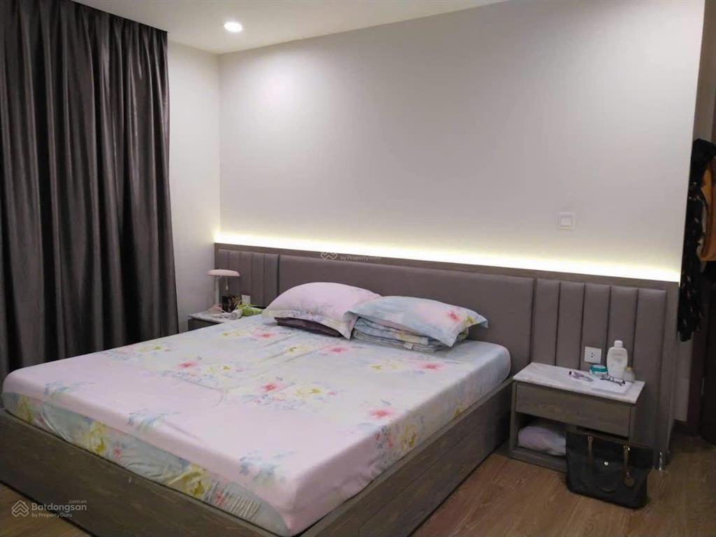 Chủ nhà gửi bán căn hộ chung cư cao cấp discovery 302 cầu giấy, có slot xe.  0906 241 ***
