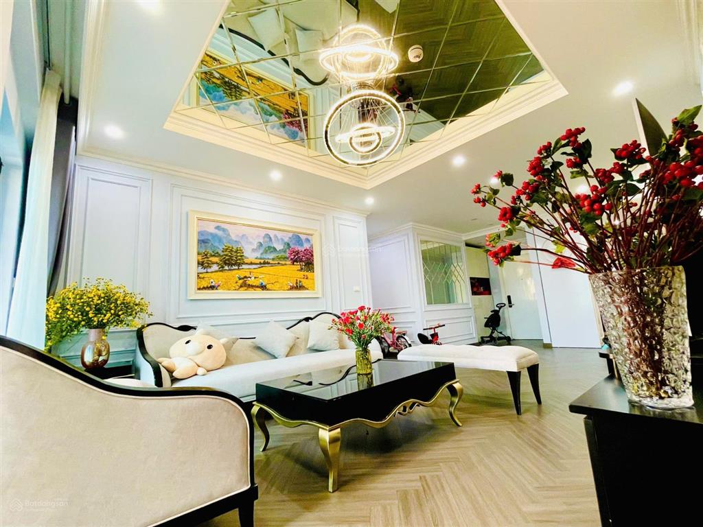 Giá rẻ nhất thị trường bán căn hộ dolphin plaza, 186m2,4pn,3vs có slot ô tô nhà đẹp. 0906 241 ***