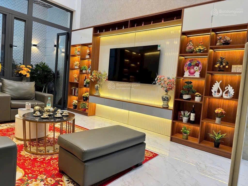 Hẻm vip 6m thông độc lậptân sơn nhìnhà mới đúc 3.5 tấm 4pnsân thượng