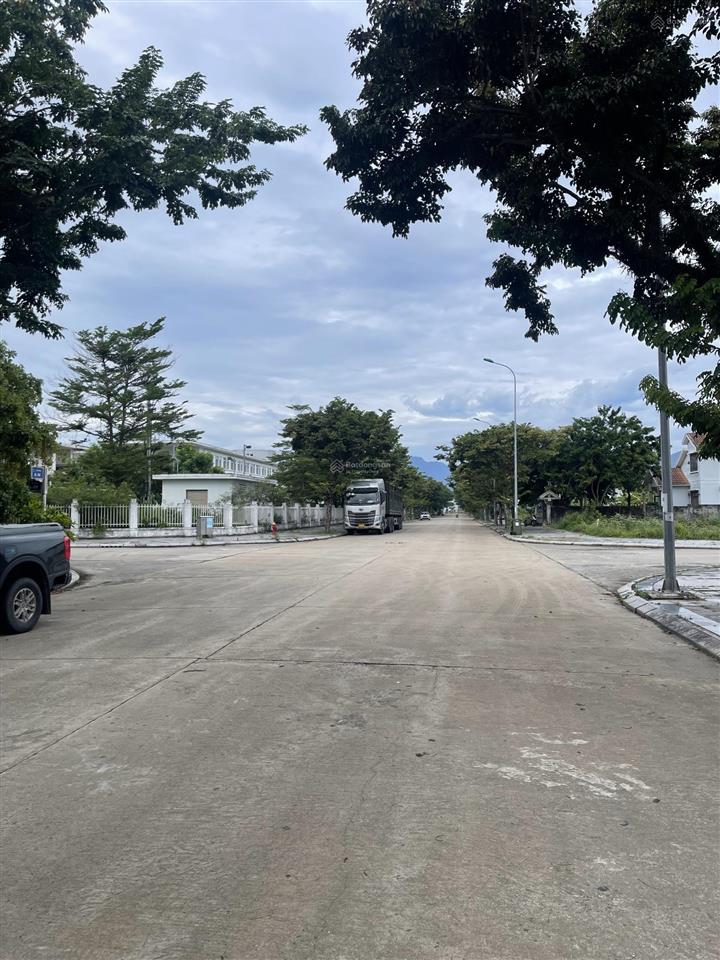 Đất đường 10,5m golden hills sát trường học cấp 2, giá và vị trí đáng đầu tư