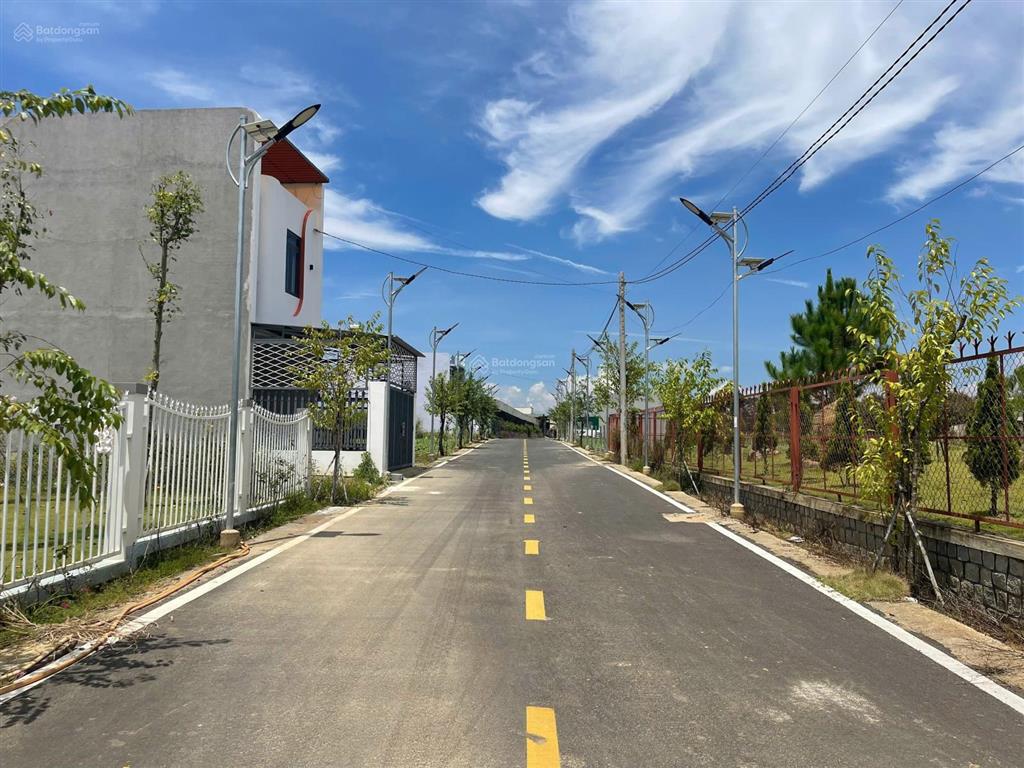 Nhà vườn ven đà lạt 40m mặt tiền view trực diện sông đa nhim