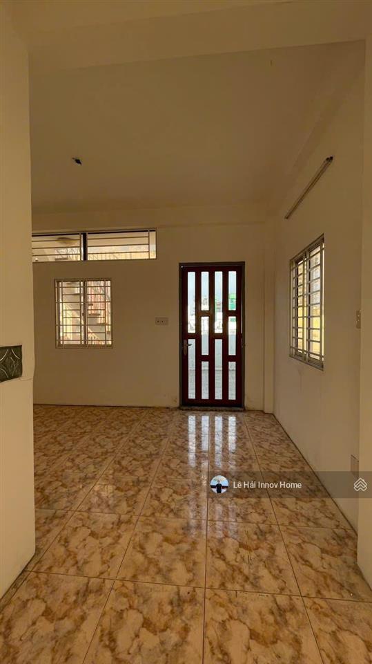8,9tỷ  51m2 (6x10m, 6 tầng có sân thượng)  đường xe tải ngay lạc long quân gần đầm sen quận 11