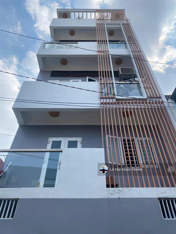 8,9tỷ  51m2 (6x10m, 6 tầng có sân thượng)  đường xe tải ngay lạc long quân gần đầm sen quận 11