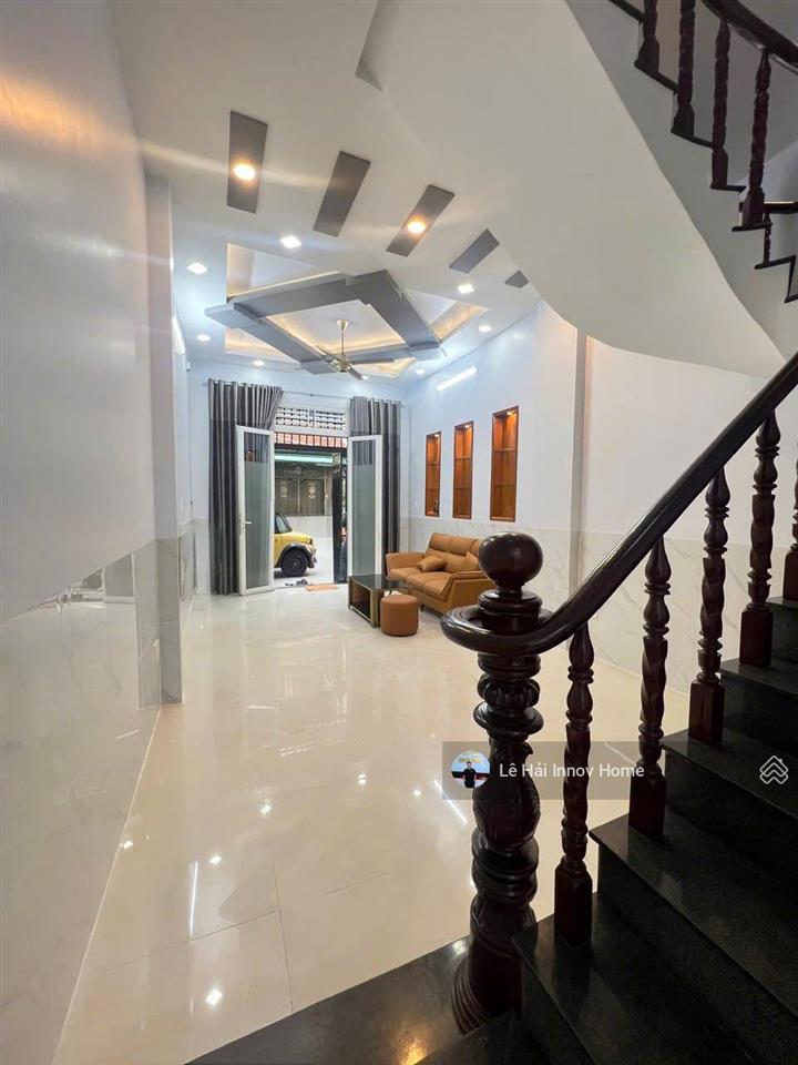 10,8 tỷ  sát lữ gia (4x14m, 4 tầng  nhà mới ở liền)  đường 7m, xe hơi vào nhà  giá tốt