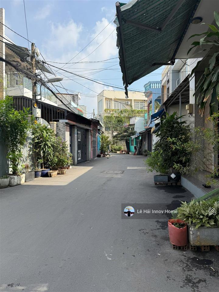 6.35 tỷ  (4,4x16m, 72m2)  xe hơi đậu trong nhà ngay chợ phú lâm giáp quận 11  chốt nhanh
