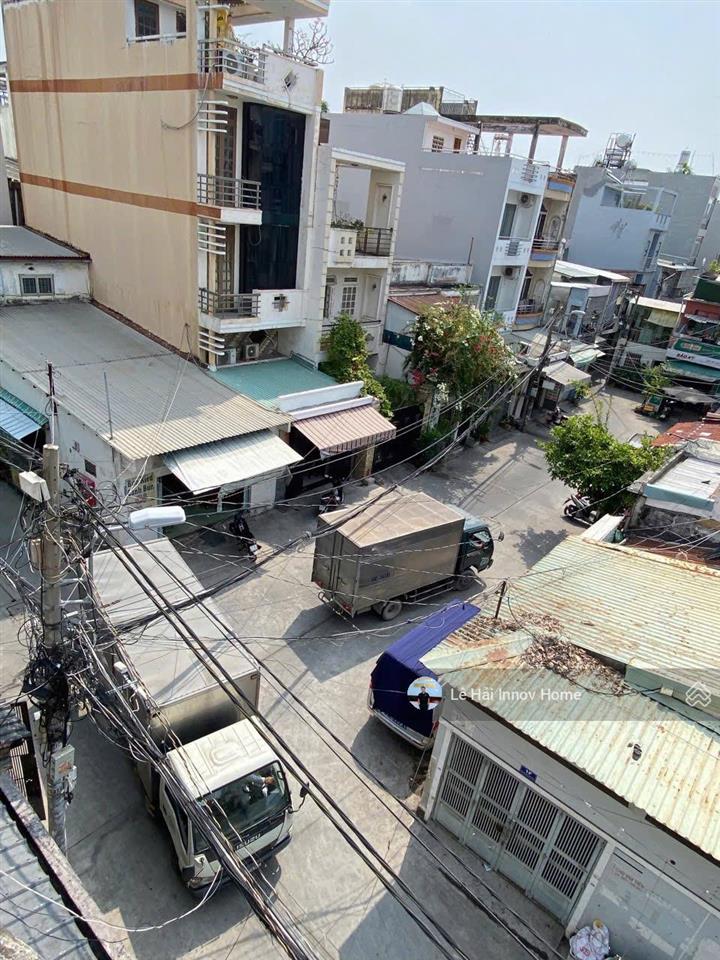 9.8 tỷ  (4x17m, 3 tầng, sân thượng) nhà mới ở liền ngay lạc long quân gần bình thới  đường 7m