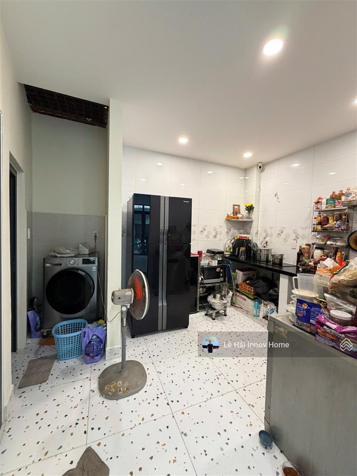 Chỉ 5.5 tỷ  chốt ngay nhà bình thới gần lê đại hành (công nhận 50m2  2 tầng) cách mặt tiền 1 căn