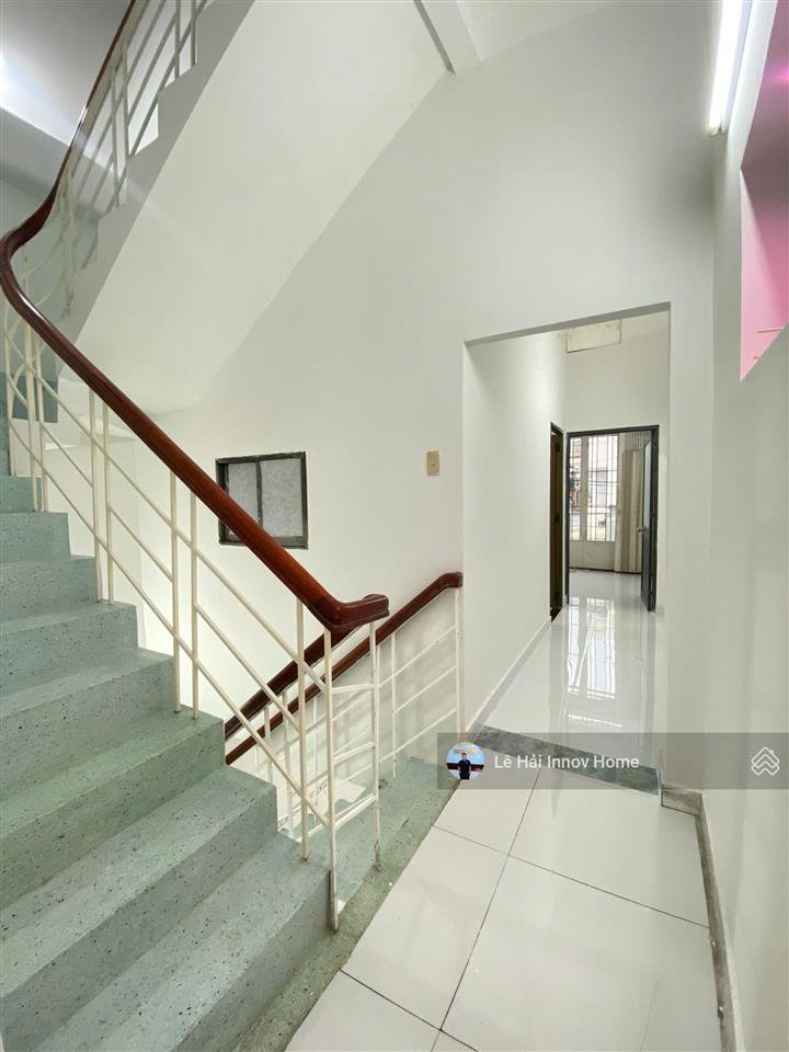 9,8 tỷ quận 11 không còn căn thứ 2 so sánh (4x16m, 4 tầng) đường 7m xe tải  nhà mới ở liền
