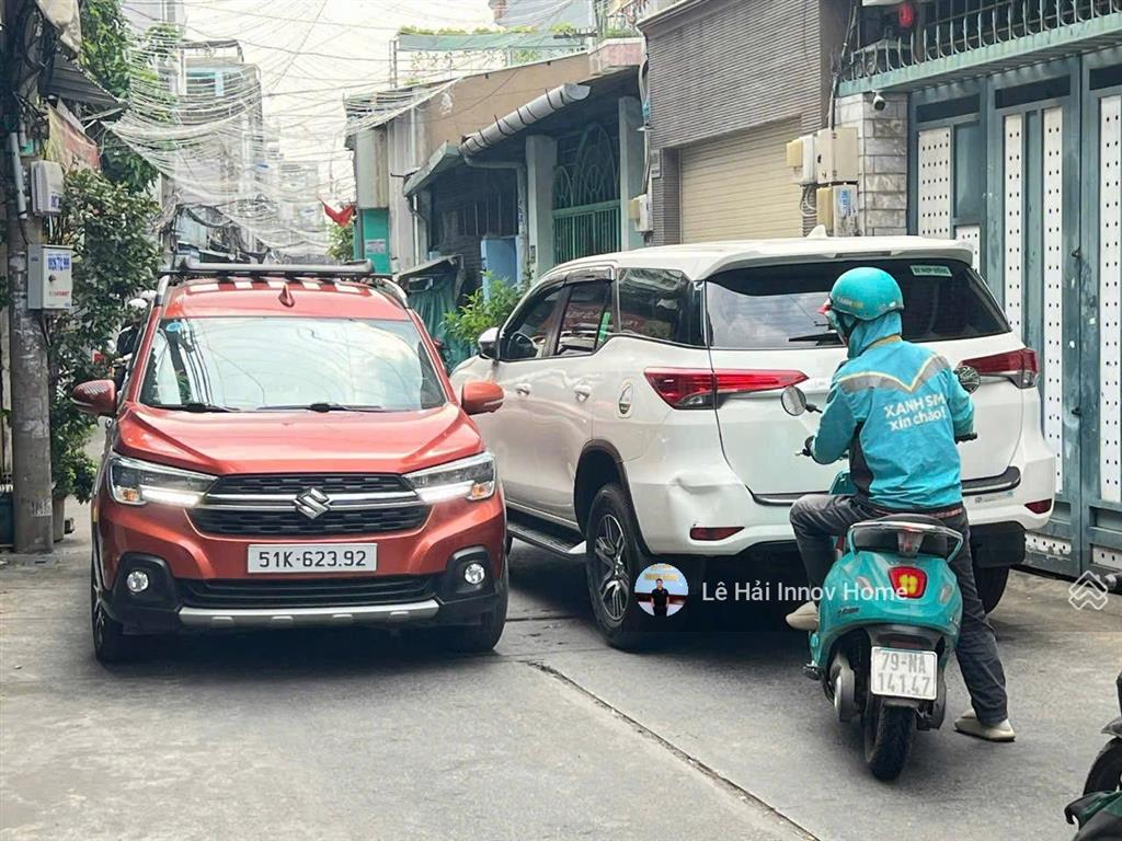 9,5 tỷ  nguyễn chí thanh (4x14m, 5 tầng)  đường 8m, xe tải quay đầu cách chợ rẫy 3phút  hiếm có