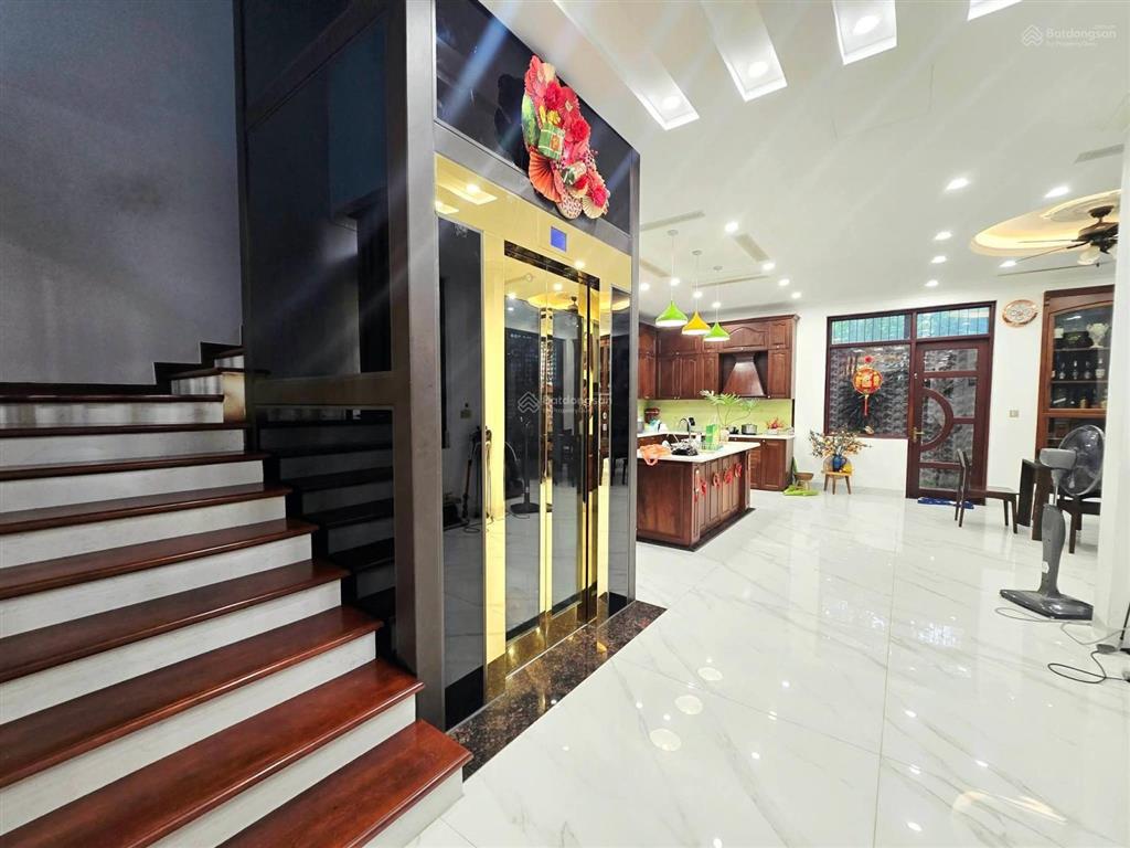 Hạ chào 5 tỷ ! bán biệt thự hà đông 180m2, 4 tầng thang máy, gần aeon mall hà đông, chỉ hơn 40 tỷ