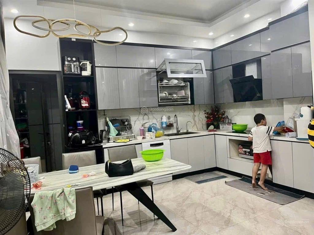 Bán gấp nhà đẹp yên nghĩa dân xây, 91m2, mặt tiền 6m, gần chợ, vành đai 4, giá chỉ 10,9 tỷ