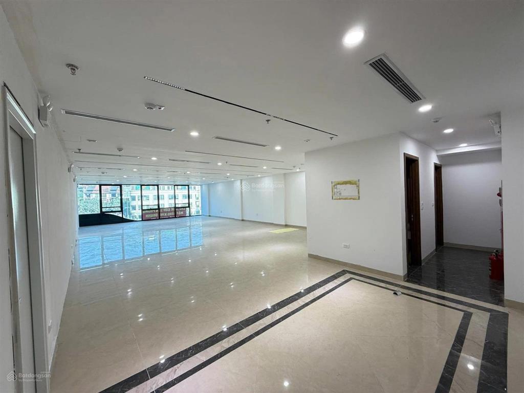 Mặt phố hoàng mai lô góc 180m, 2 mặt tiền, 9 tầng, mt 9m, dòng tiền 1.8 tỷ/năm, gần vành đai 2.5