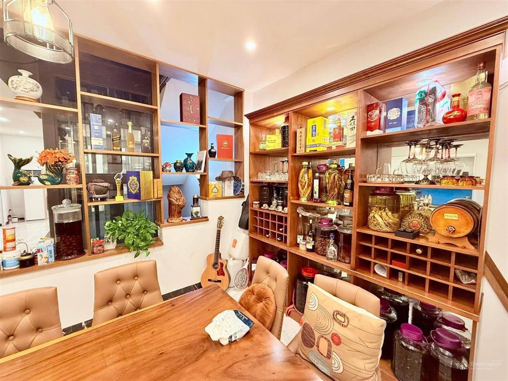 Bán gấp louis city đại mỗ 96m, 6 tầng, thang máy nhập khẩu, nội thất cao cấp, ô tô dừng đỗ
