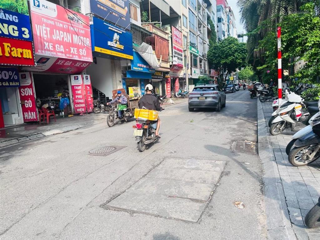 Mặt phố hoàng ngân, cầu giấy, 96m2, 5 tầng, vỉa hè rộng, kinh doanh sầm uất, 28 tỷ