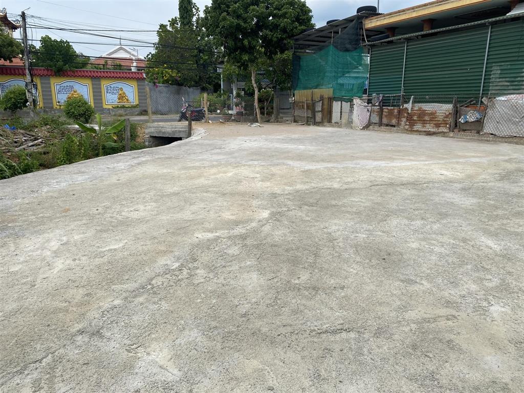 Bán đất chính chủ. rẻ hơn thị trường. bán gấp đất đường lớn, mặt tiền kinh doanh thị xã ninh hòa
