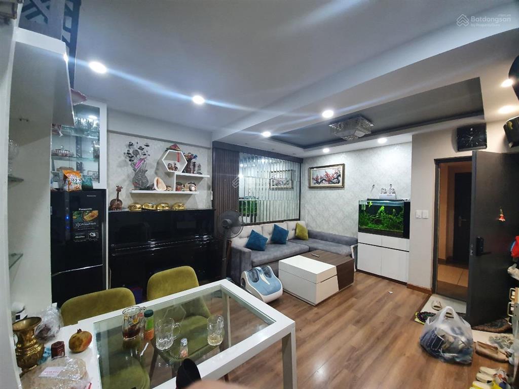 Cần bán căn hộ 3pn 2wc 74m2 cc sky 9  giảm giá 3.7 tỷ tl, view ngoại khu thoáng mát, riêng tư