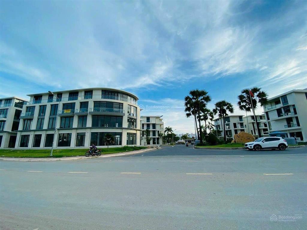 Cam kết rẻ nhất q9  nhà phố 4 tầng, hoàn công đầy đủ  dt 50m2  dtsd gần 150m2, giá chỉ 7 tỷ 050