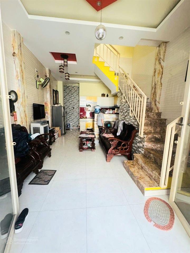 Bán nhà đường trung lang, tân bình, dt 4,3 x 10m, 3pn, 3wc, giá 7,4 tỷ