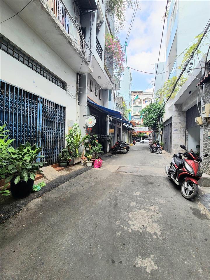 Bán nhà hẻm 5m đường đồng đen, tân bình, dt 4,9 x 12m, 2 tầng, 4pn.