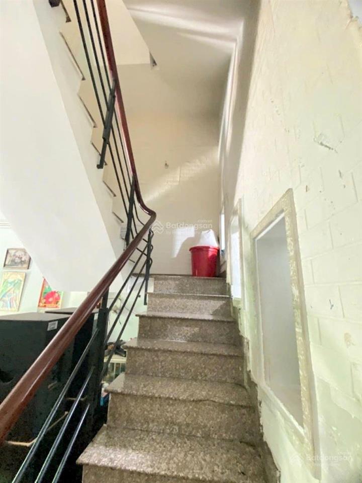 Bán nhà hẻm 5m đường đồng đen, tân bình, dt 4,9 x 12m, 2 tầng, 4pn.