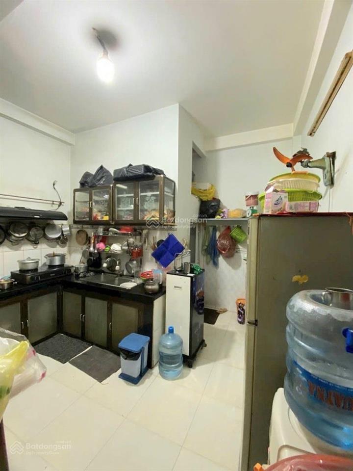 Bán nhà hẻm 5m đường đồng đen, tân bình, dt 4,9 x 12m, 2 tầng, 4pn.