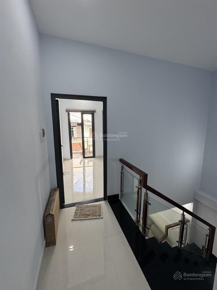 Bán nhà hẻm xe hơi đường bành văn trân,tân bình, dt4,2 x 10m,2 tầng,2pn.