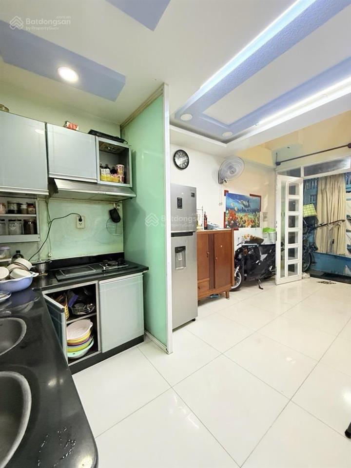 Bán nhà hẻm 4m đường bành văn trân,tân bình,dt30m2,5tầng, 3pn,giá 5,3tỷ.