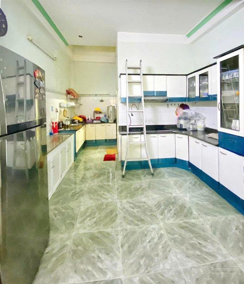 Bán nhà hẻm 6m đường lạc long quân, tân bình, dt 4,8x14m, 4tầng, 4pn, 4wc