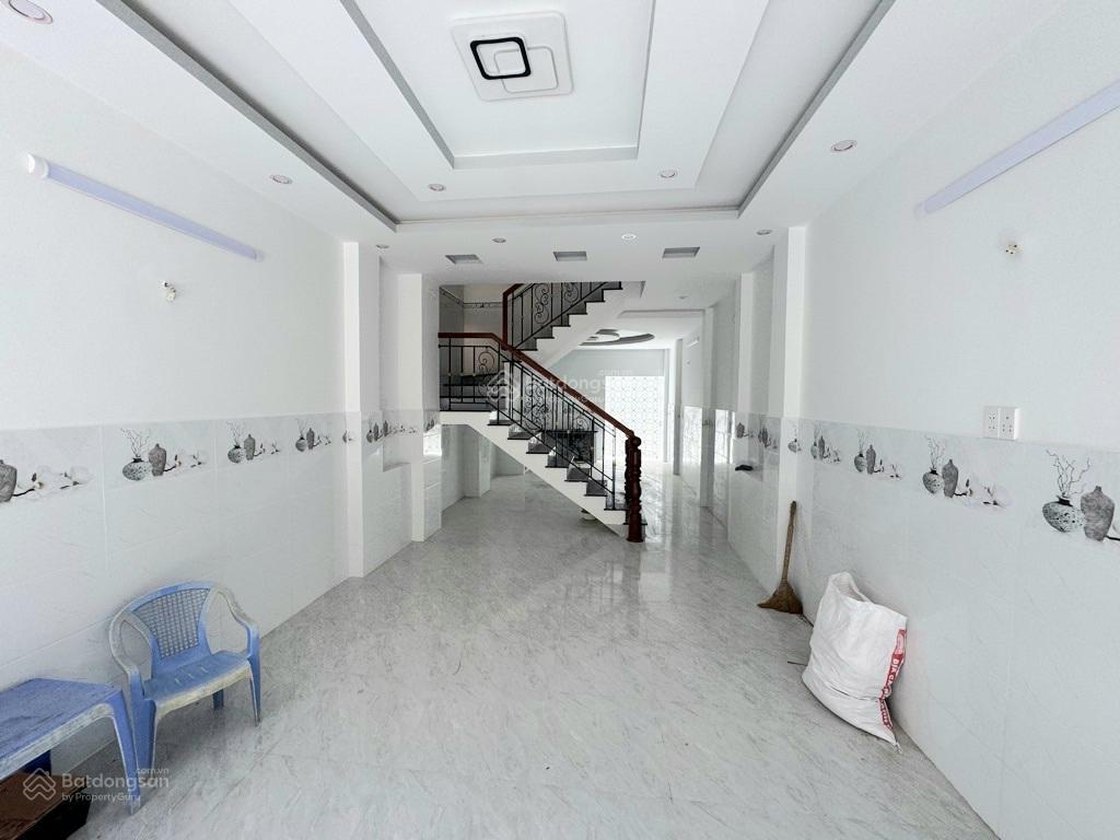 Bán nhà hẻm xe hơi đường trần thủ độ, tân phú, dt4x15m,3tầng, 4pn,4wc.