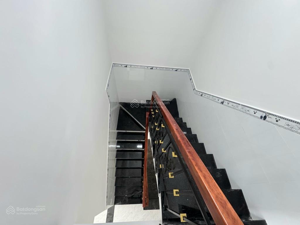Bán nhà hẻm xe hơi đường trần thủ độ, tân phú, dt4x15m,3tầng, 4pn,4wc.