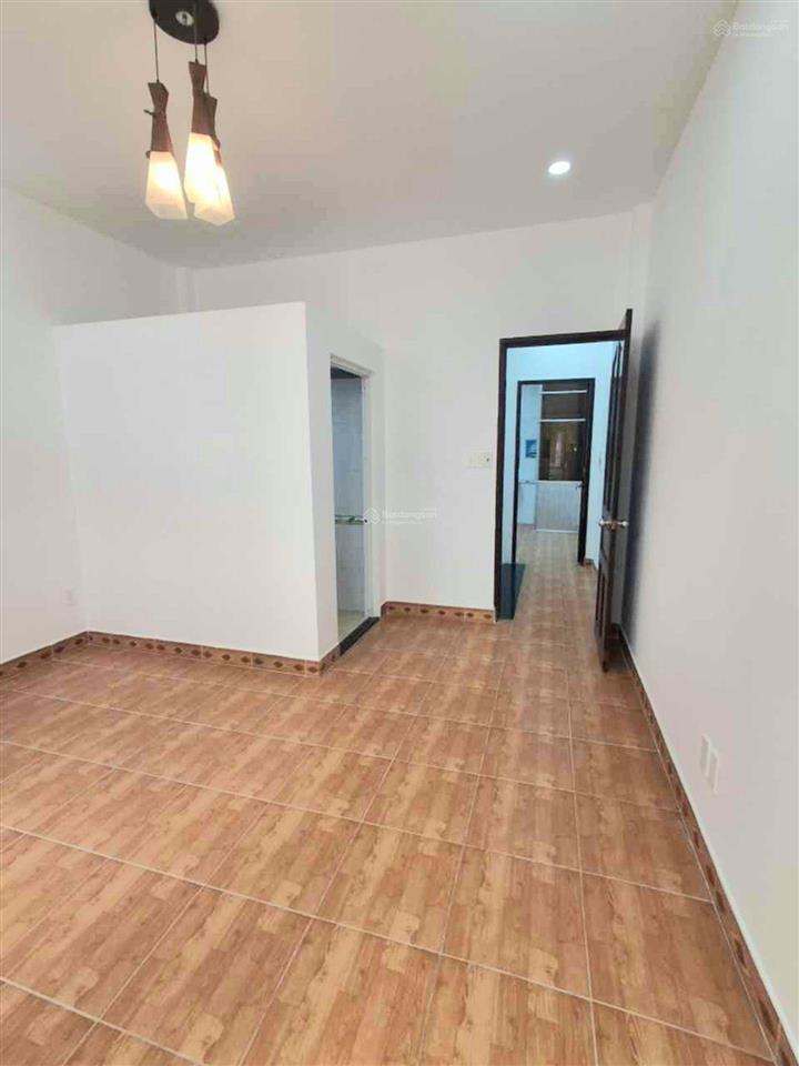 Bán nhà hẻm 5m đường cống lở, tân bình, dt 4x13m, 2 tầng, 2pn, giá 5,2 tỷ