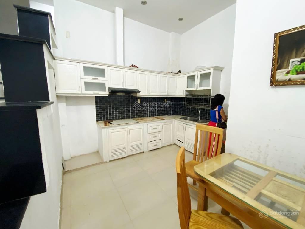Bán nhà hẻm 4m đường âu cơ, tân phú, dt 4x11m, 3 tầng, 3 pn, 3 wc, giá 6,4 tỷ.