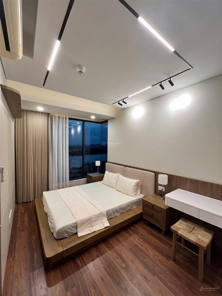 Cần cho thuê căn hộ 3pn ov full nội thất đẹp, view sông, tầng cao, giá tốt 32tr   0908 684 ***4743