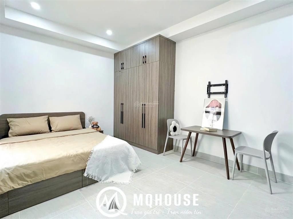 Cho thuê căn hộ studio full nội thất  bàn cờ, quận 3  có cửa sổ, thang máy