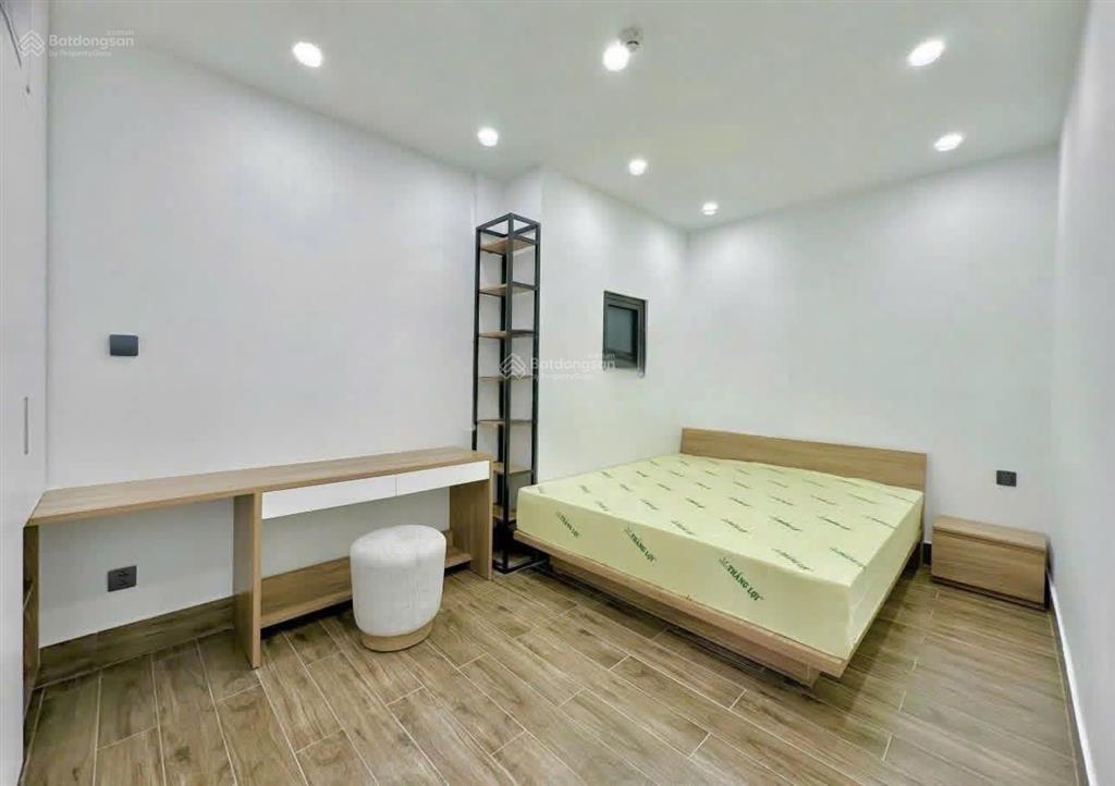 Căn hộ 2pn giáp quận 1  cực rộng  thang máy + cửa sổ thoáng  ngay chợ bà chiểu