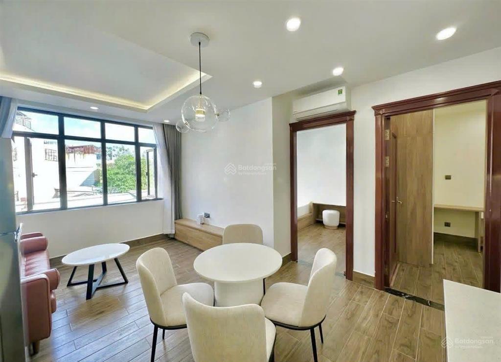 Căn hộ 2pn giáp quận 1  cực rộng  thang máy + cửa sổ thoáng  ngay chợ bà chiểu