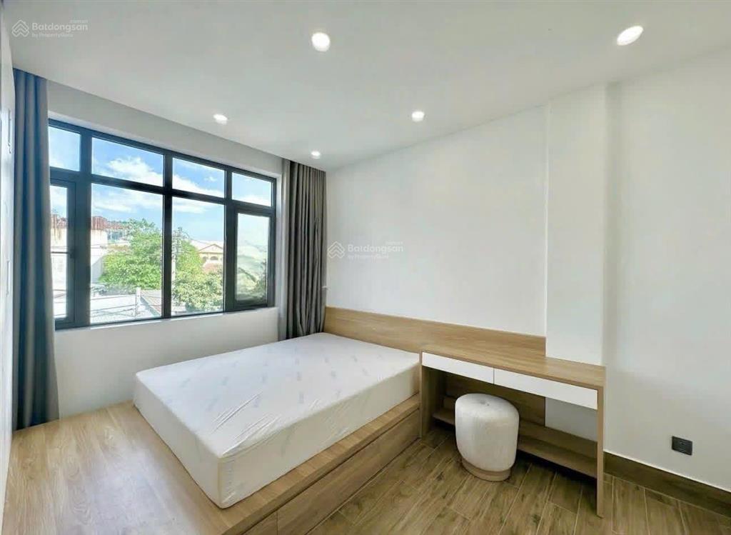 Căn hộ 2pn giáp quận 1  cực rộng  thang máy + cửa sổ thoáng  ngay chợ bà chiểu