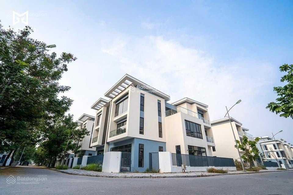 Chính chủ cần bán bt an quý dt 200m2 giá 55 tỷ cạnh công viên ,đường lê quang đạo   0932 458 ***