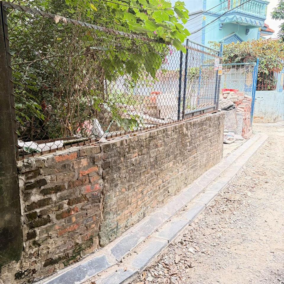 Bán đất uy nỗ đông anh 136m2 lô góc ô tô 7 chỗ vào 0382 276 ***