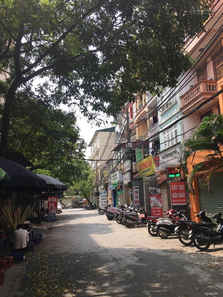 Chính chủ bán nhà mặt ngõ sầm uất 165 dương quảng hàm 50m2 x 5t đường 2 ôtô tránh nhau