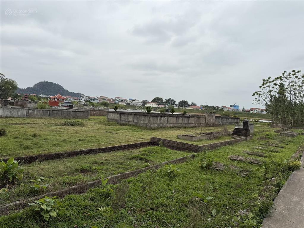Bán 750m2 đất nghĩa trang xã sài sơn, quốc oai, hà nội 0382 276 ***