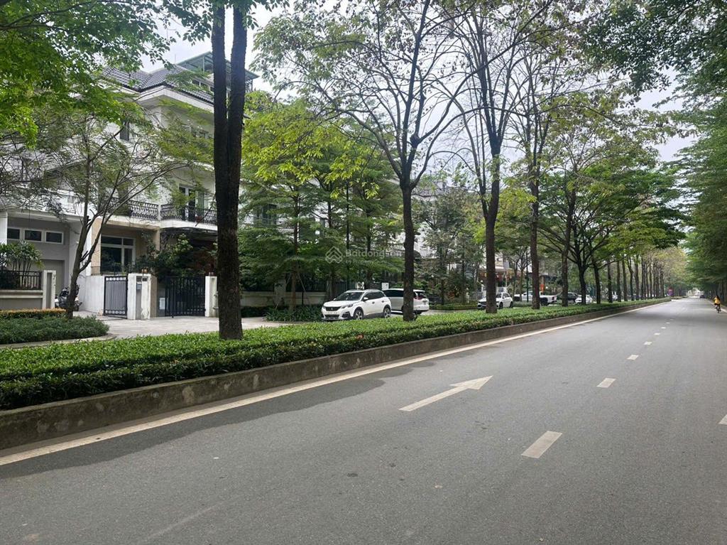 Chính chủ bán biệt thự kđt ciputra 400m2 x 4 tầng, 0382 276 ***