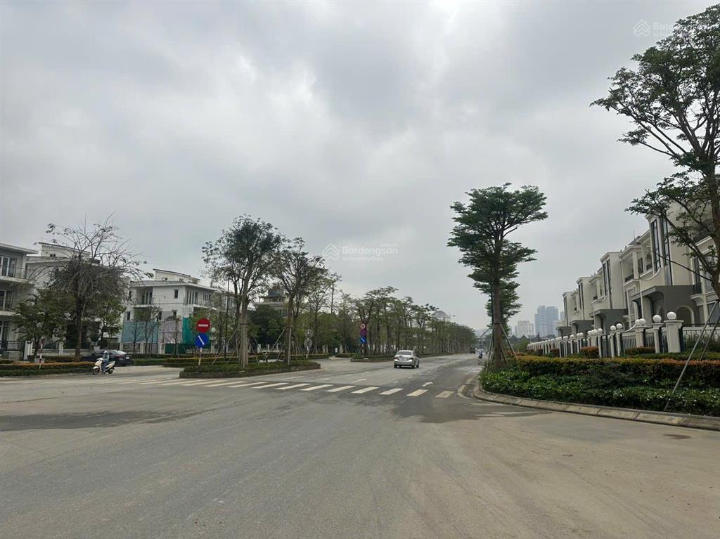 Chính chủ bán biệt thự kđt ciputra 400m2 x 4 tầng, 0382 276 ***