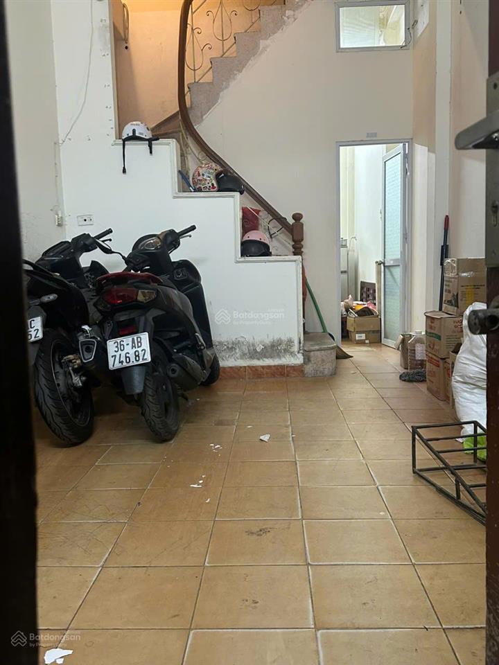 Bán nhà phân lô phùng chí kiên 31m2 x 4,5t giá 8,7 tỷ 0382 276 ***